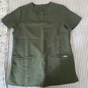 FIGS Olive/Army Green Casma Three-Pocket Scrub Top - SMALL